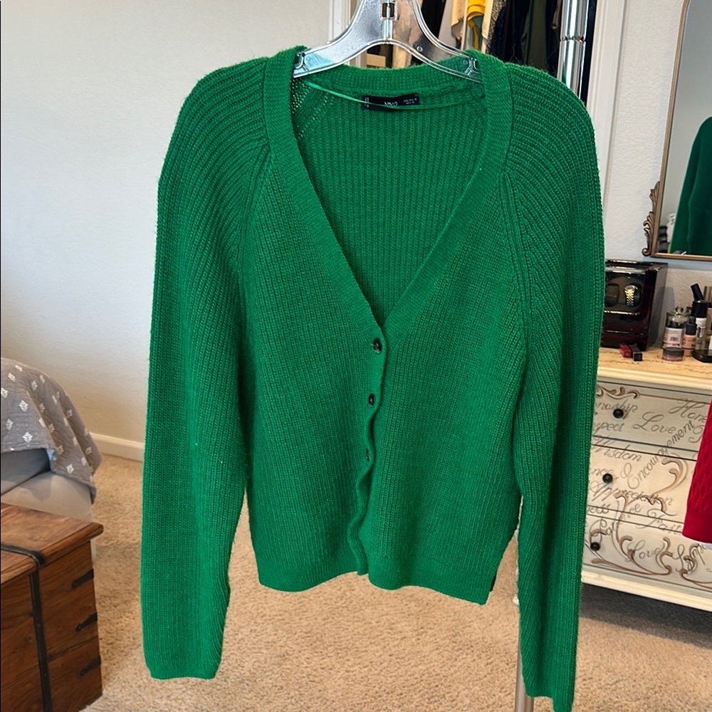 Mango Green V-Neck Button-Up cardigan loose fit